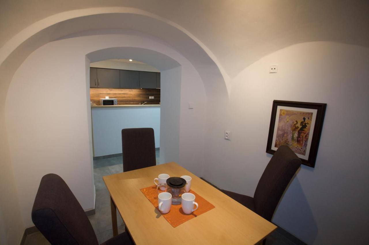 Apartmany Zak ฟริมบูร์ก ภายนอก รูปภาพ