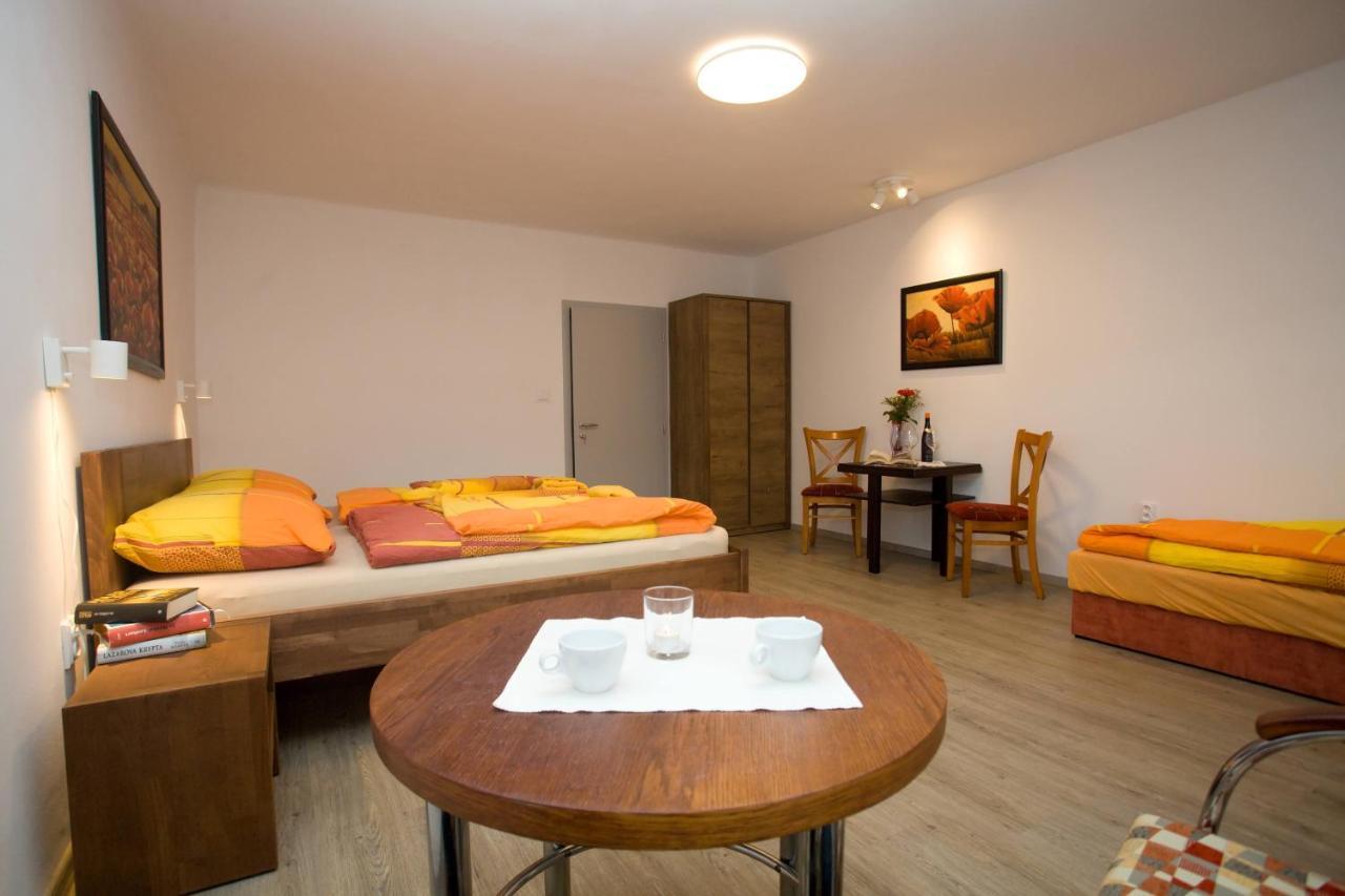 Apartmany Zak ฟริมบูร์ก ภายนอก รูปภาพ